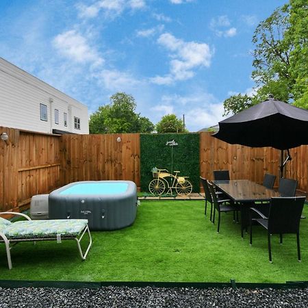 Blissful Getaway Home With Hot Tub & Backyard Near Downtown ฮูสตัน ภายนอก รูปภาพ