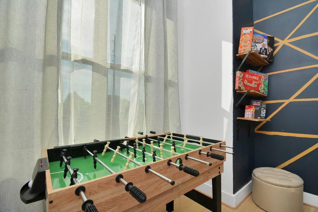 Blissful Getaway Home With Hot Tub & Backyard Near Downtown ฮูสตัน ภายนอก รูปภาพ