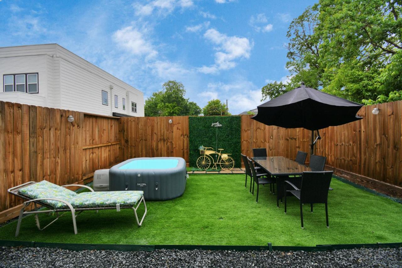 Blissful Getaway Home With Hot Tub & Backyard Near Downtown ฮูสตัน ภายนอก รูปภาพ